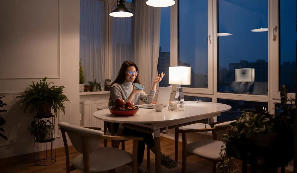 Bayangan dan Cahaya: Membentuk Suasana yang Menenangkan